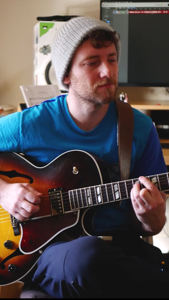 Jordan Lovinger playing White Christmas — solo holiday demo